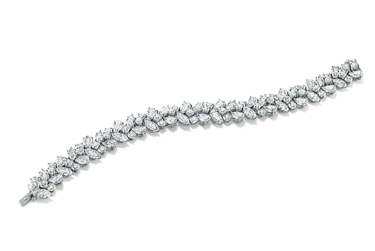 Cluster diamond bracelet by Harry Winston image