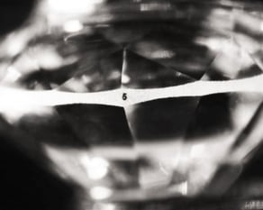 Image 5 – Crown girdle facets are dug-out and pavilion girdle facets are painted.